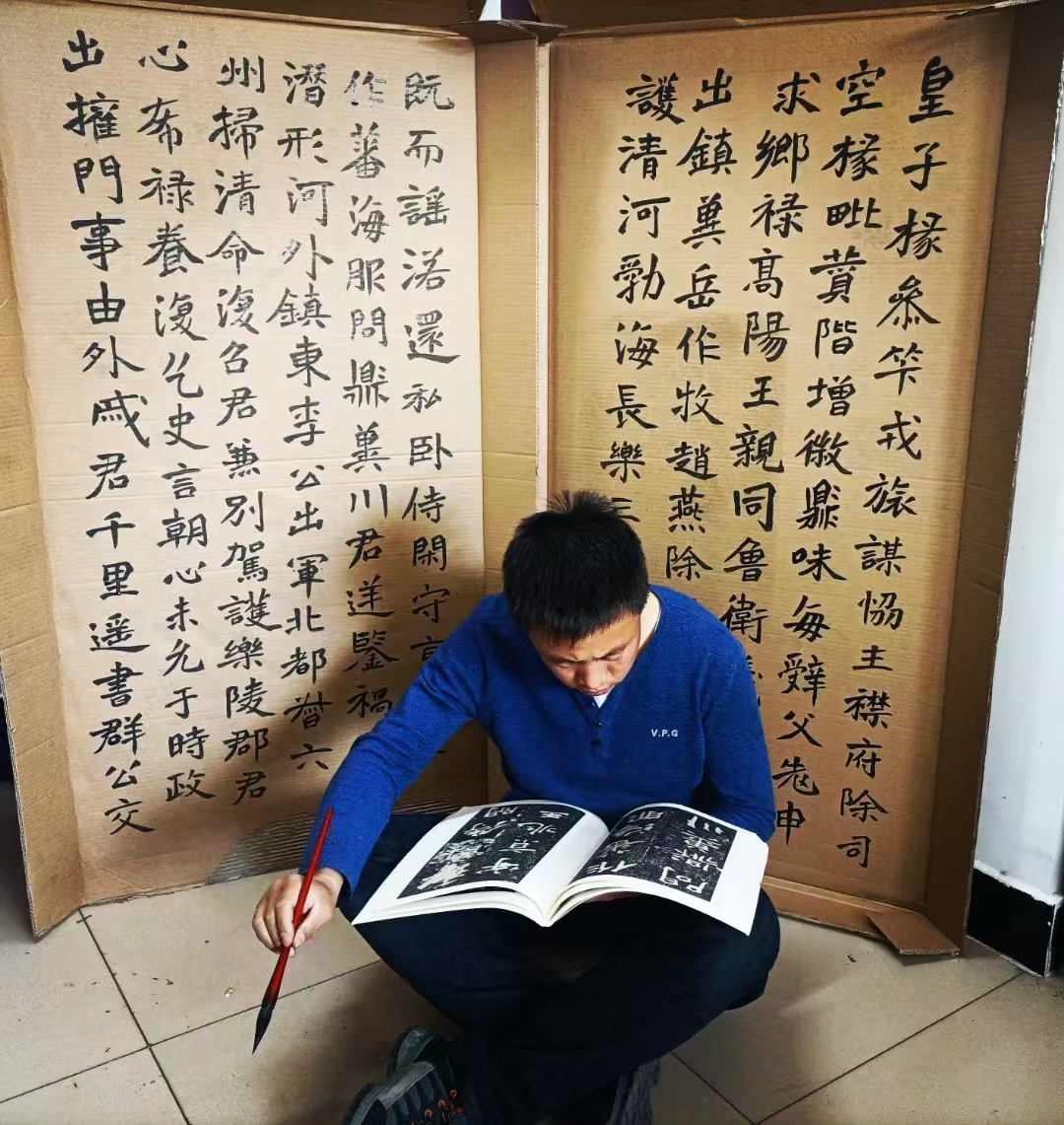 κ�������Ĺ־���ֲ���������������������ɮ�˻���ֲ�Ž�Ҷ������ҶΪֽ������������������˵ʹ�����������������������ÿ����ֽ�嶼����дд����������������������������������νѧ�鲻��ֽ�ʣ����������������������ֲ�����Ҳ��������������.jpg